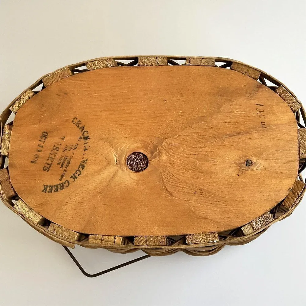 VINTAGE FARMHOUSE SPLINT WOODEN BASKET MOVEABLE BAIL HANDLE BOTTOM STAMPED